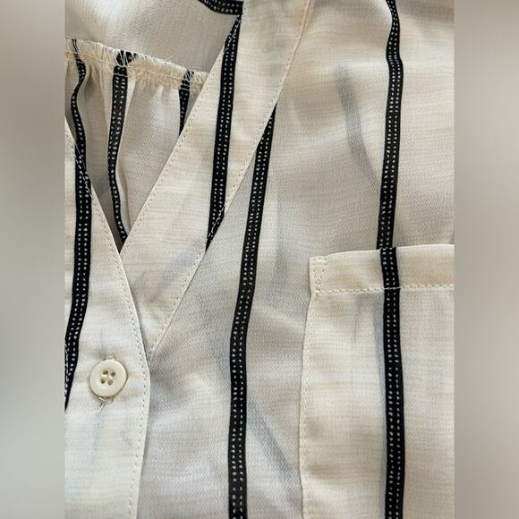 New ~ Layering Striped Sheer Long Sleeve Blouse ~~ Size Medium - Picture 4 of 7